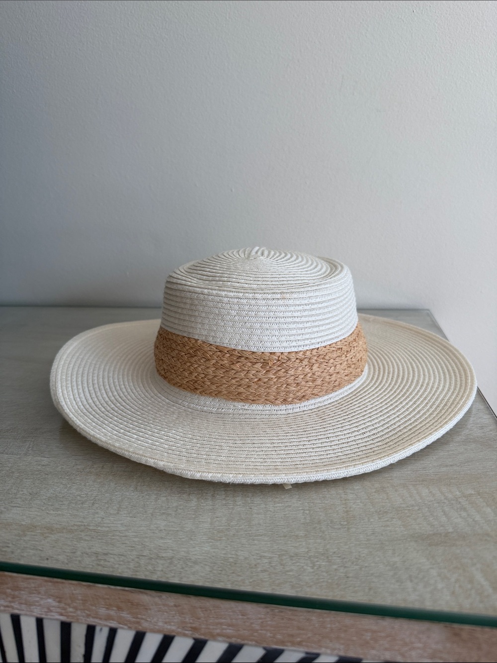Women’s Wide Brim Straw Sun Hat with Natural Band